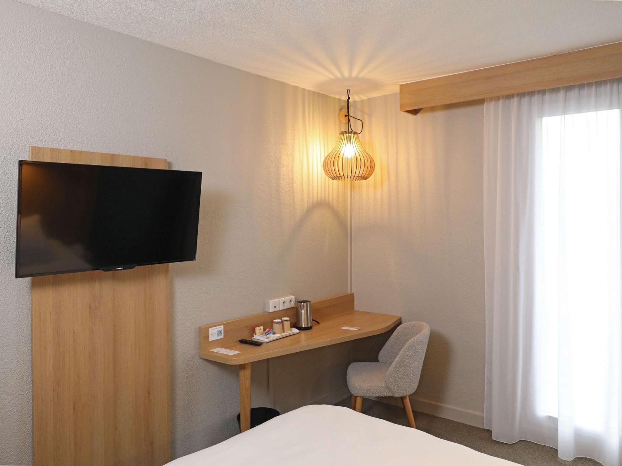 Mercure Abbeville Centre - Porte De La Baie De Somme Exterior photo
